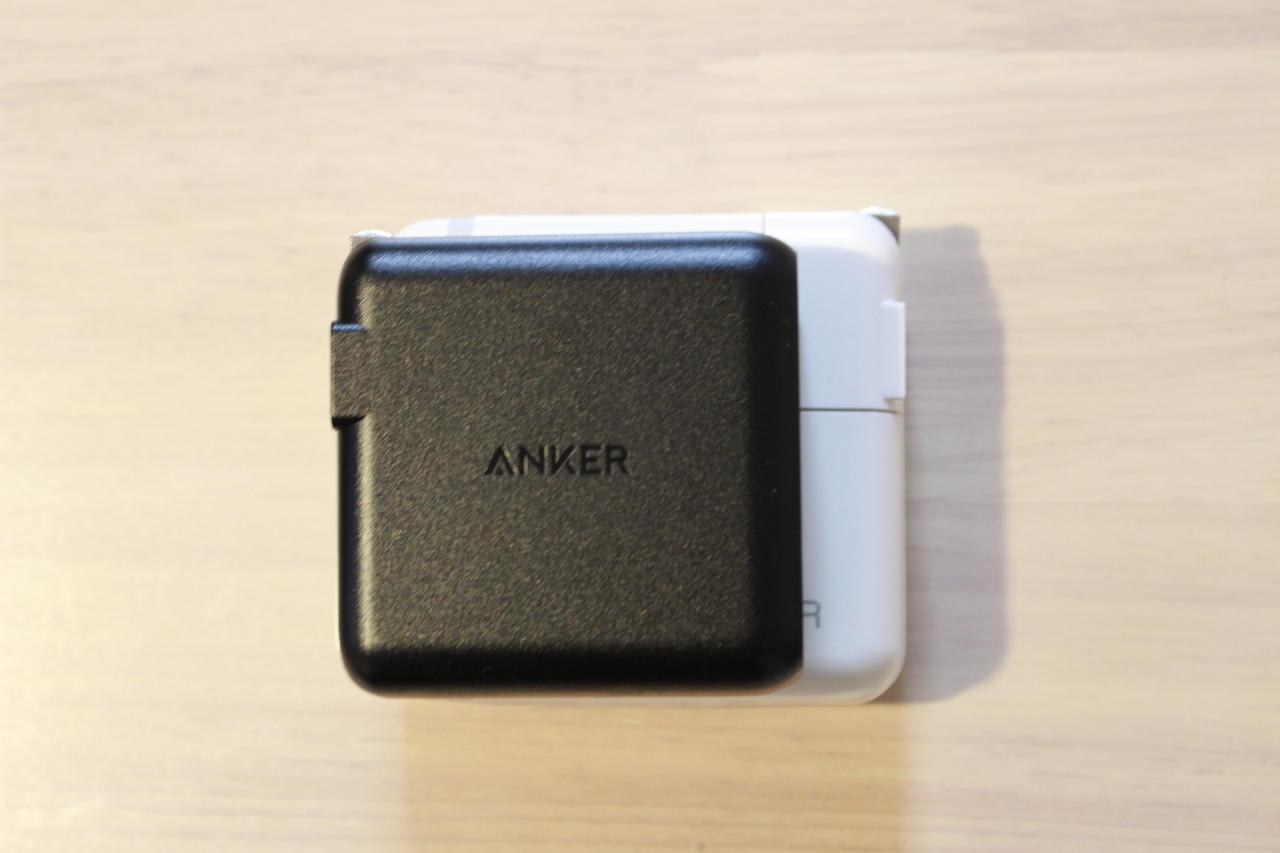 Anker PowerPort Speed 1 PD 60の大きさを比較①